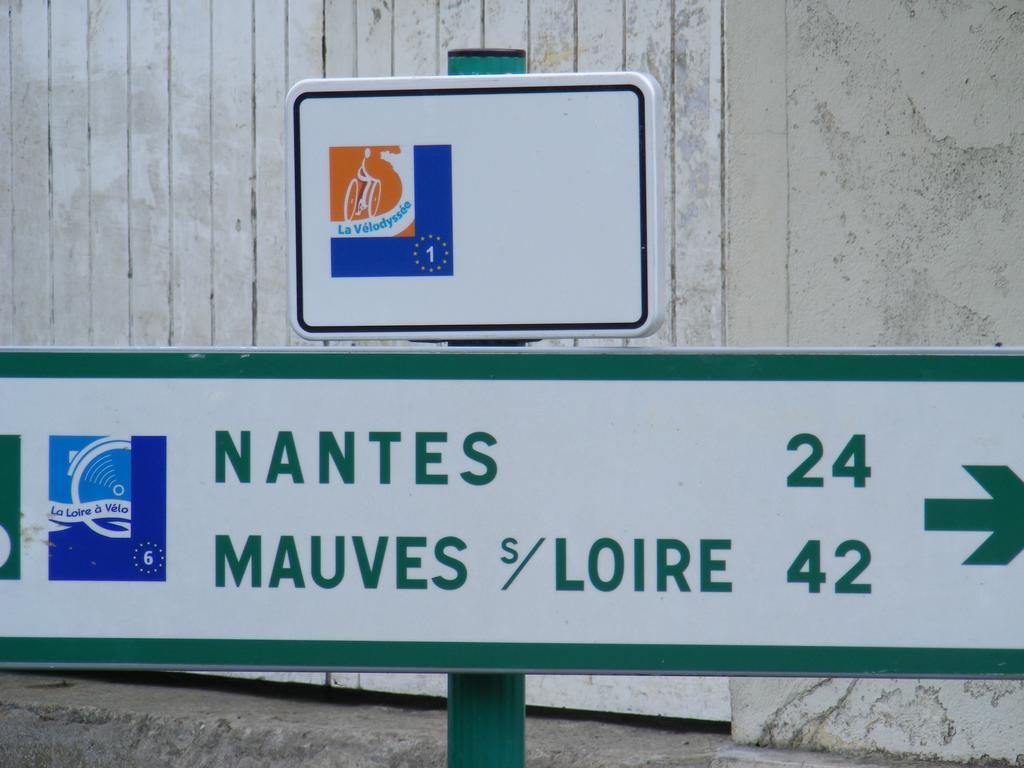 Chambres D'Hotes Vignes Et Loire Drain Luaran gambar